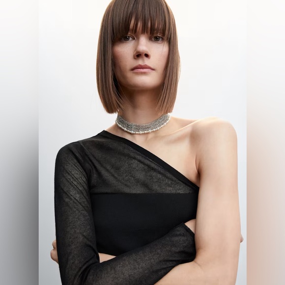 Mango Asymmetric design top - Picture 1 of 5